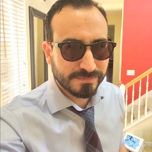 Meet your Posher, Osvaldo - Picture 2 of 2